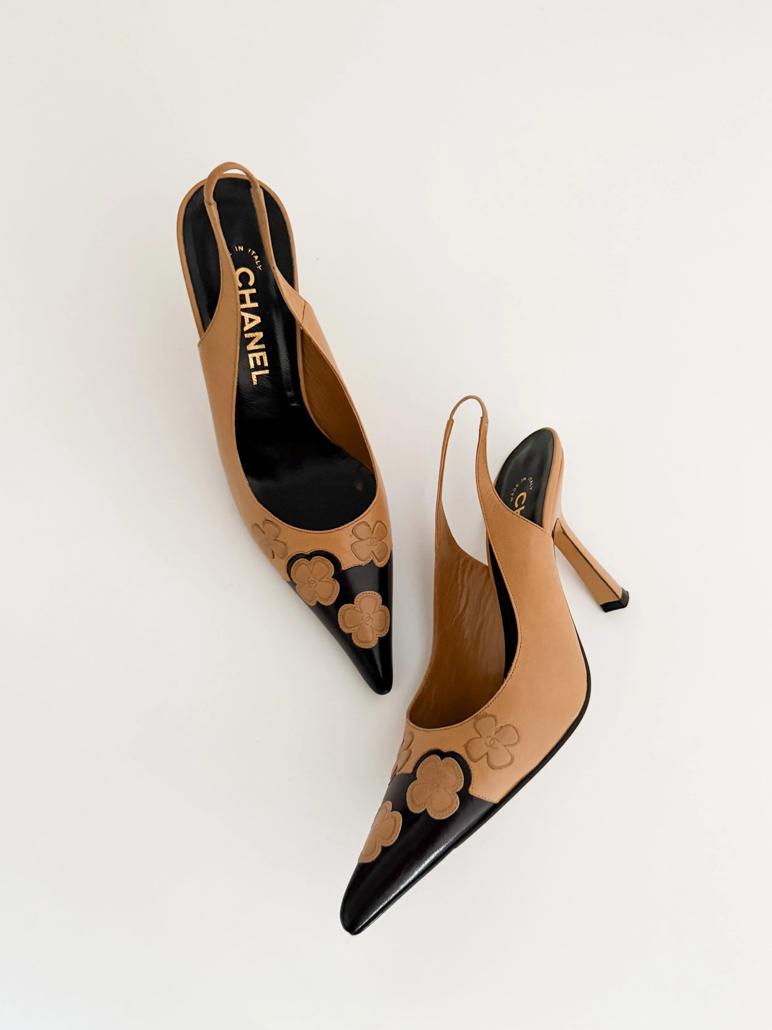 Chanel Vintage Iconic 